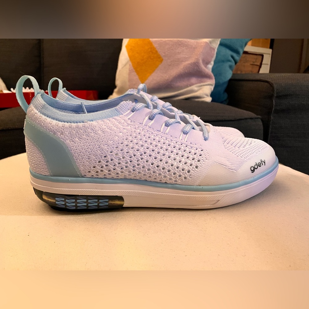 Gdefy Jenni Sneakers light blue and white 8.5